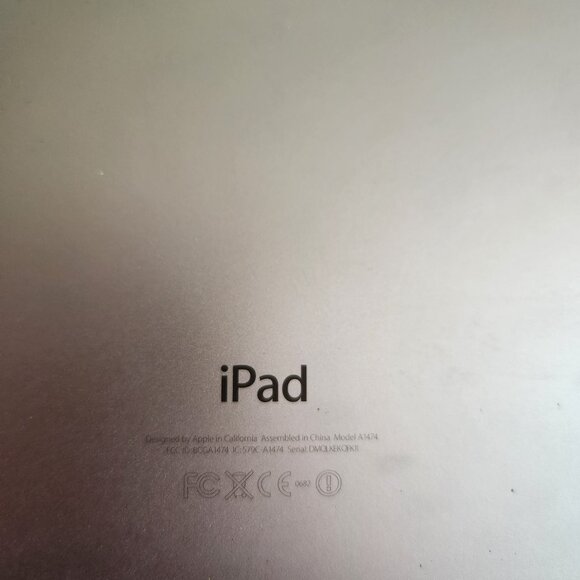 Apple iPad Air A1474 Tablet, 16GB, 9.7", WiFi Only, A7 Processor, w/Battery - Picture 5 of 14
